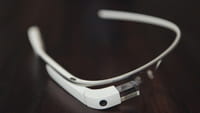Google Glass addio agli account social