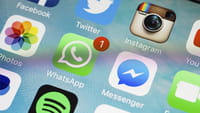 WhatsApp presto videochiamate e commenti