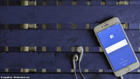 Facebook musica Universal diventa social