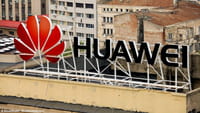 Huawei P20 Pro tripla fotocamera e notch