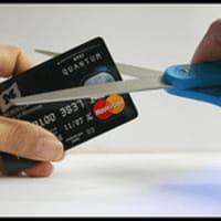 Google presenta la propria carta di debito