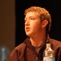Facebook sotto indagine dopo l'acquisizione di Whatsapp